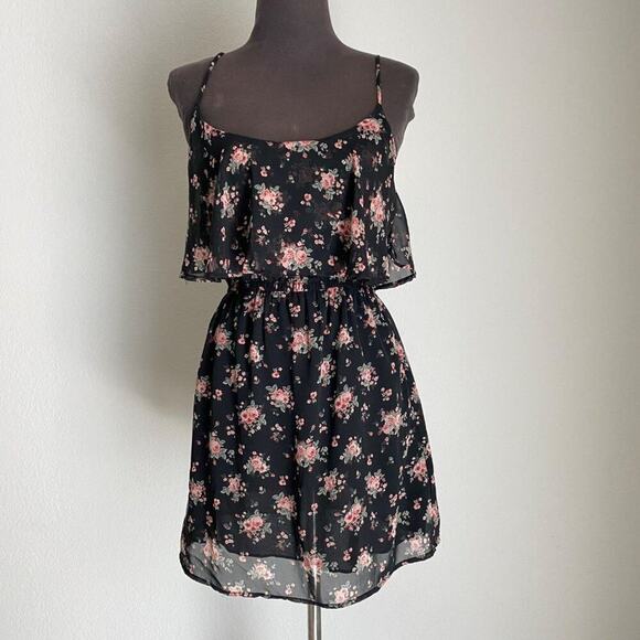 Foreign Exchange Dresses & Skirts - Foreign Exchange sz S black Y2K floral mini summer dress